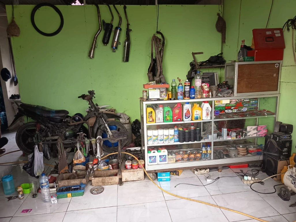 Bengkel Motor Azen